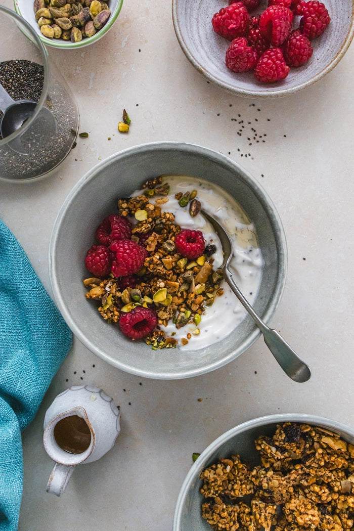 Pistachio and Raspberry High Fibre Yoghurt Bowl